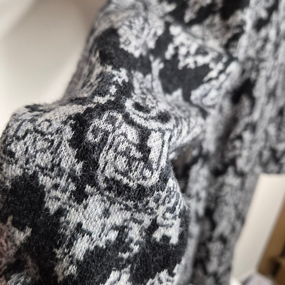 Cambridge Dry Goods 100% Wool Paisley Floral Long Cardigan Sweater Duster M Cozy - Picture 3 of 10